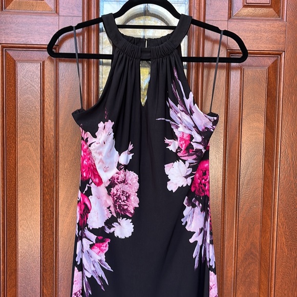 Cache Black Keyhole Halter Maxi with Floral Design Sz S - Picture 6 of 17